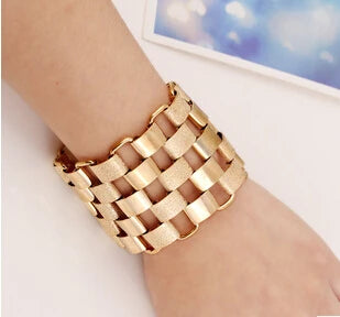 KMVEXO 2022 New Fashion Designer Bijoux Bracelets For Women Accessories Gold Color Alloy Cuff Bangles Statement Jewelry