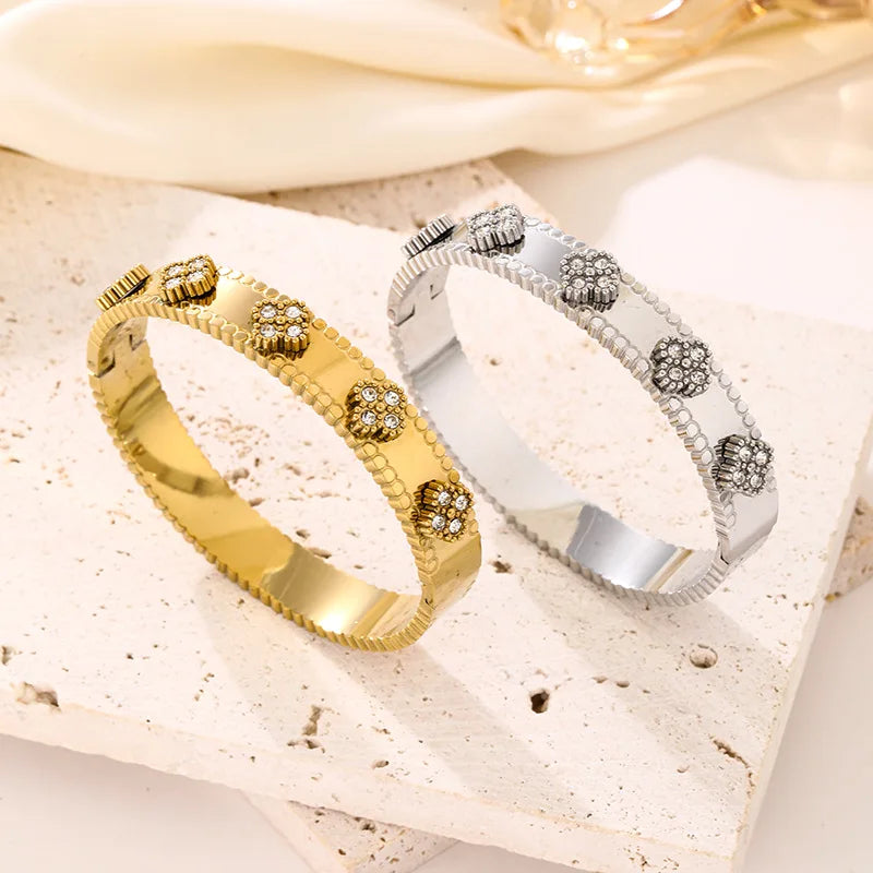 Bracelets en acier inoxydable ou titane avec motif floral pour femme