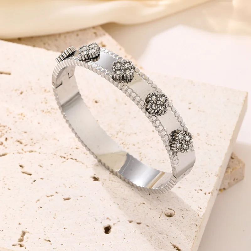 Bracelets en acier inoxydable ou titane avec motif floral pour femme